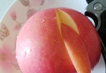 苹果塔再配上一个笑脸,苹果就完美了