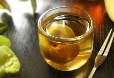 梅子酒的功效与作用,梅子酒怎么做好呢