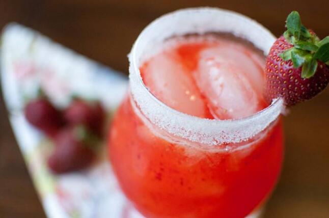 草莓图片,草莓开花图片,野草莓图片