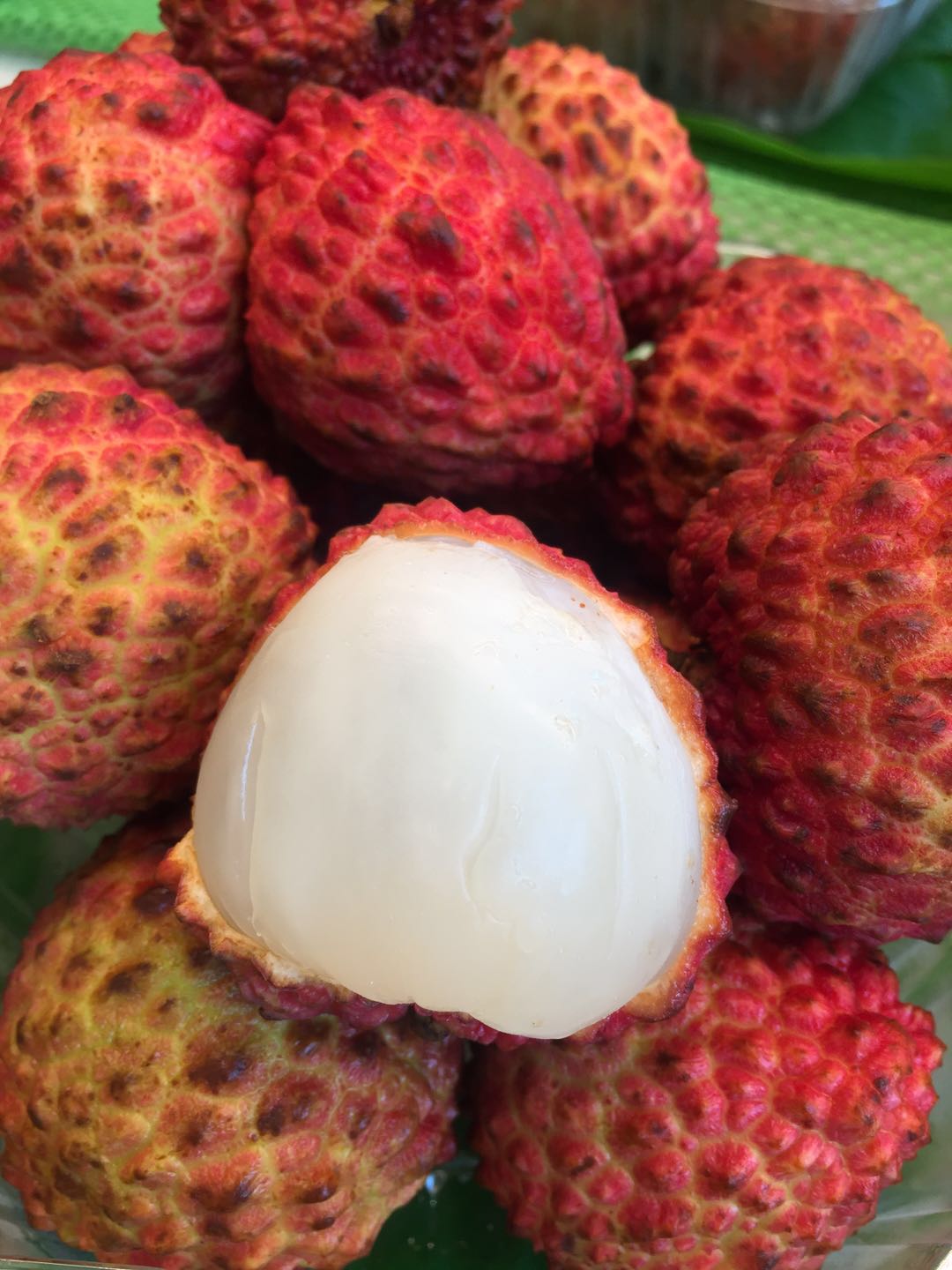 新鲜可口的大荔枝图片大全,高清荔枝图片