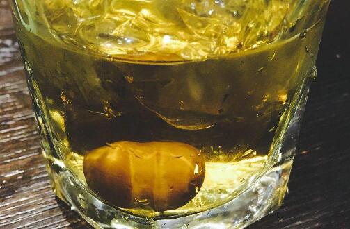 番石榴怎么吃图解 番石榴吃法小窍门