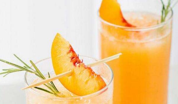 黄桃怎么做好吃,黄桃制作的注意事项