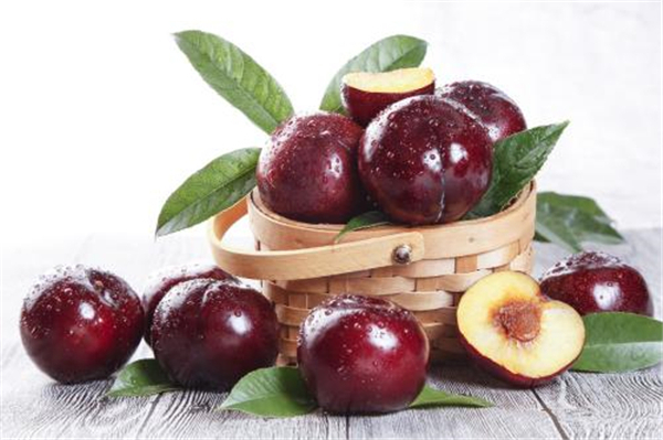 生的黑布林能吃吗,吃生黑布林会中毒