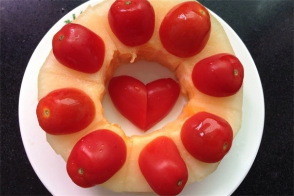 最简单漂亮的花水果拼盘图片,炎热夏日看看水果花更清爽