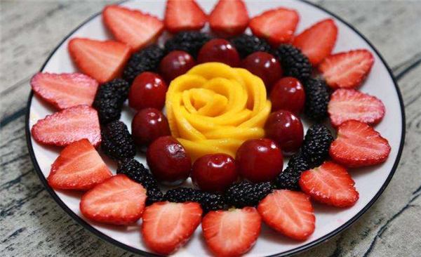 七夕节送女朋友的水果拼盘,浪漫的花语水果拼盘图片