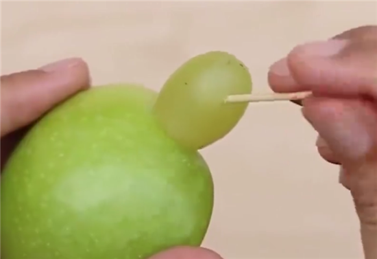 解决孩子厌食的创意水果拼盘,让孩子立刻爱上水果拼盘