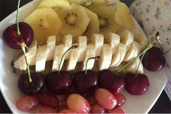 随手制作的创意水果拼盘图片,一看就会了水果拼盘图片和做法