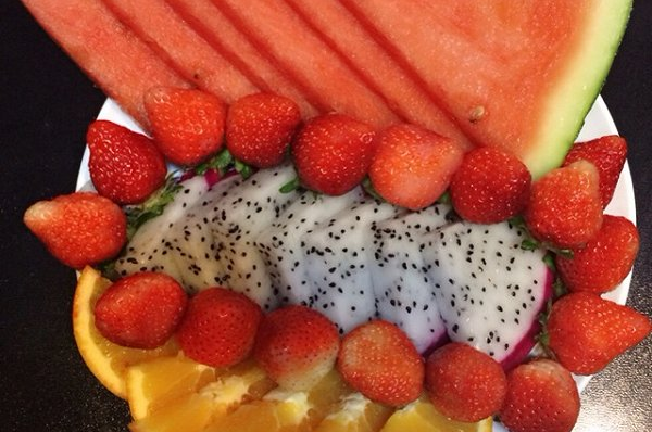 随手制作的创意水果拼盘图片,一看就会了水果拼盘图片和做法