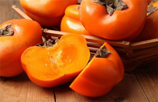 柿子和香蕉能一起吃吗，柿子和什么水果不能一起吃