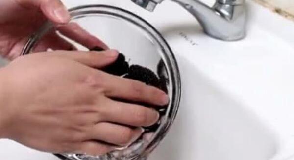 桑葚怎么洗才干净,桑葚怎么洗怎么吃法