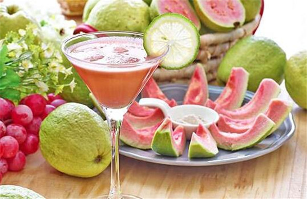 红心番石榴皮可以吃吗,番石榴皮怎么吃