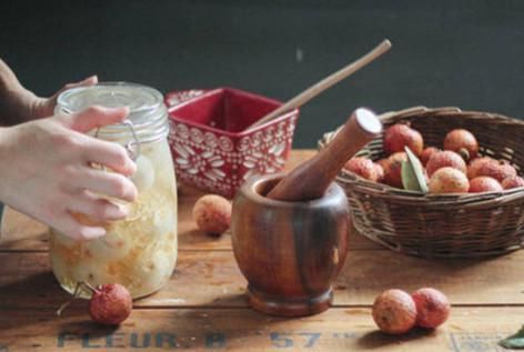 荔枝酒变红是坏了吗,荔枝酒浑浊是什么原因