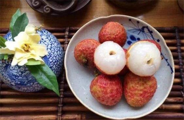 孕妇吃荔枝上火吗,宝宝吃荔枝上火吗