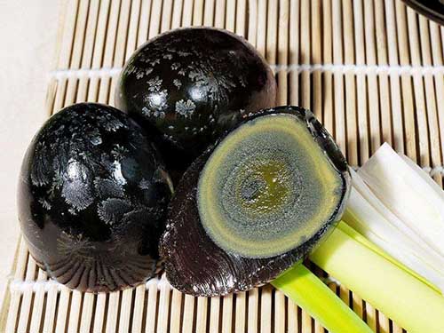 松花蛋怎么做出来的,松花蛋是怎么形成的