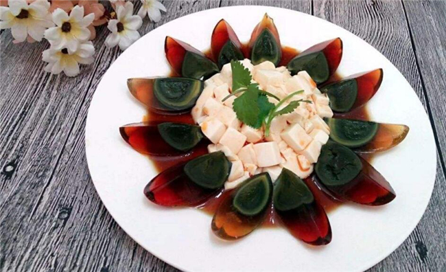 皮蛋一天最多吃几个,松花蛋一次最多吃几个