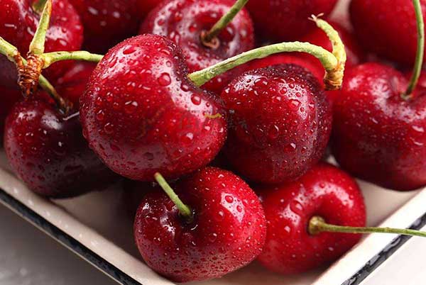 儿童吃樱桃上火吗,吃樱桃上火了怎么去火