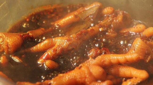 卤鸡爪怎么做好吃,卤鸡爪的做法及配料