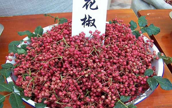 花椒什么时间可以摘成熟了,树上摘下来的花椒怎么处理