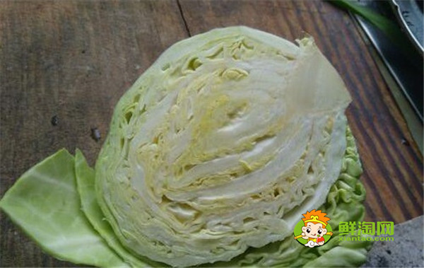 包莱怎么切块图解,包菜怎么切方便穿串