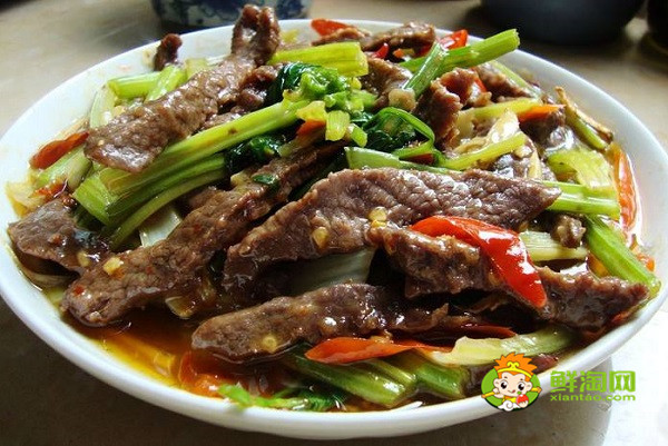 芹菜炒牛肉放老干妈吗,芹菜炒牛肉要叶子吗