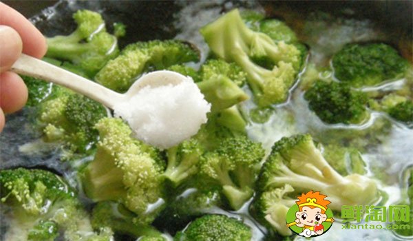 清炒西兰花要不要焯水,清炒西兰花木耳的做法