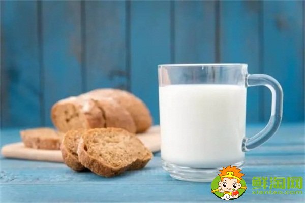 牛奶晚上什么时候喝最好,晚上喝纯牛奶会胖吗