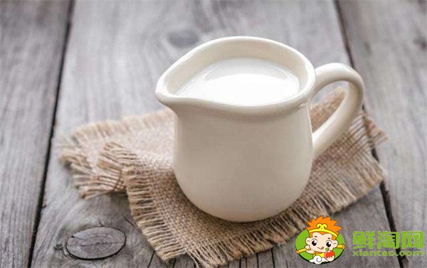 牛奶晚上什么时候喝最好,晚上喝纯牛奶会胖吗