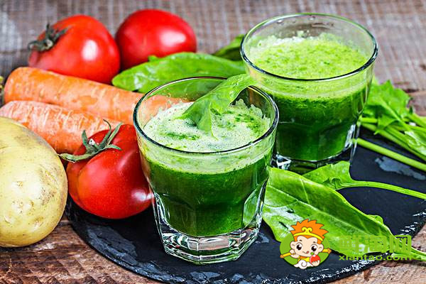 晚上喝菠菜汁好不好,菠菜配什么榨汁好喝