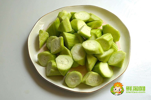 丝瓜用去皮吗,原来不去皮的丝瓜营养更高