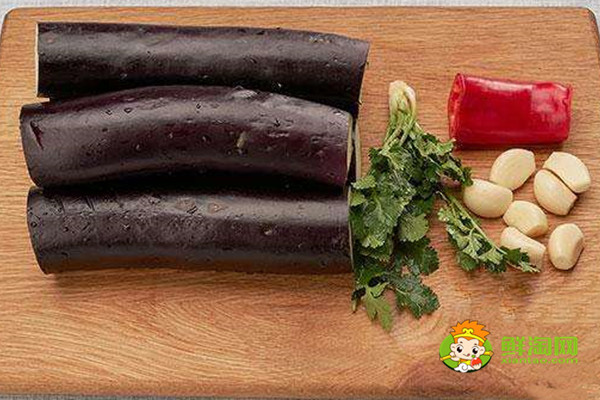 红烧茄子要过油吗,过油后的茄子味道更好