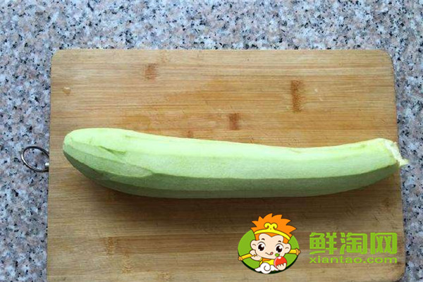 削好皮的茄子一直泡水好不好,削了皮的茄子如何保存