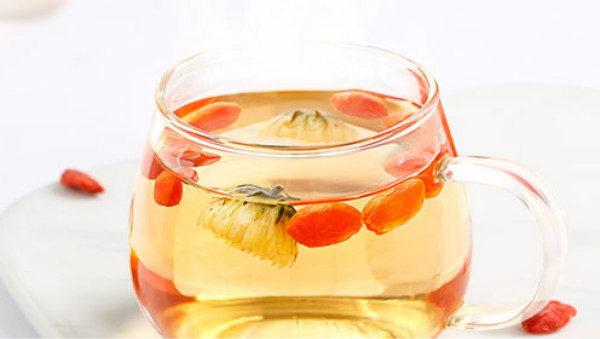 枸杞泡水喝的危害，枸杞泡水喝的功效与作用